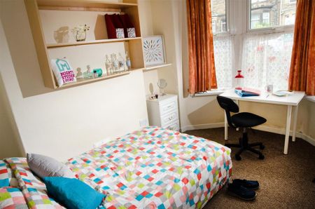 3 bedroom private hall to rent - Photo 5