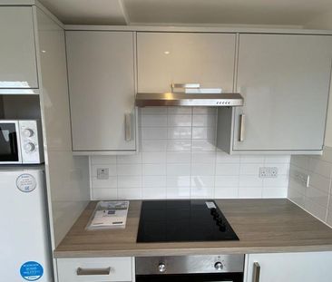 1 bedroom flat to rent - Photo 6