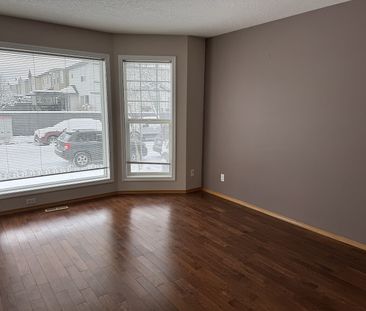 171 Bridlewood Common Southwest, Calgary - Photo 1