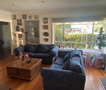 Cheltenham - Photo 1