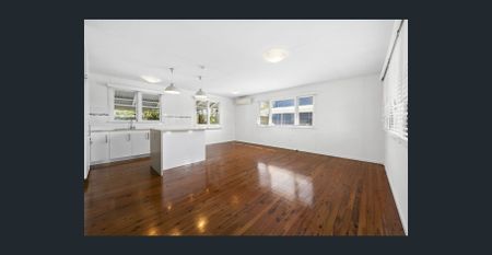 Beautifully Presented Home in a Quiet, Convenient Pocket! - Photo 5