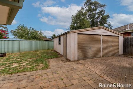 31 Bridgeford Crescent, Melton South, VIC 3338 - Photo 3