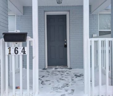 164 CENTRE STREET N - Photo 6