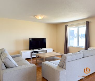 South Perth - Photo 3