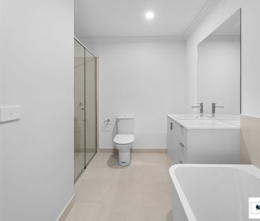 Brand new home just landed - Photo 5