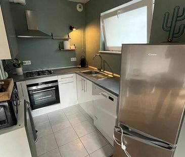 THIONVILLE - QUARTIER BRIQUERIE - F2 MEUBLE - TERRASSE - PARKING - Photo 4