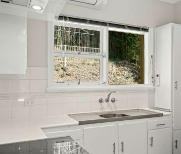 BRIGHT, LIGHT & AIRY - Photo 4