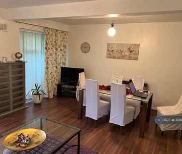 4 bedroom semi-detached house to rent - Photo 6