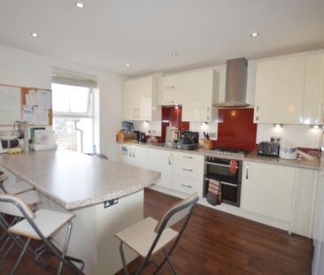 1 bedroom in a house share to rent - Photo 6