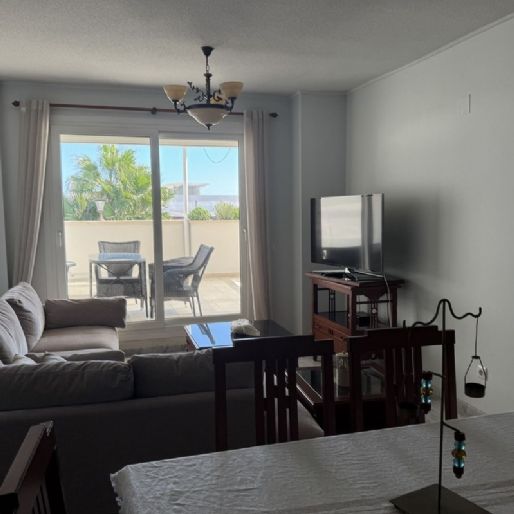 2 Bedroom Apartment For Rent in Nueva Andalucía, Málaga - Photo 1