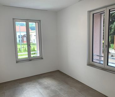 "moderne 3.5-Zimmer-Wohnung mit sonnigem Sitzplatz an zentraler und... - Photo 4