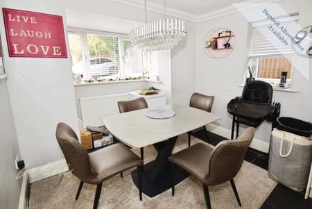 4 bedroom semi-detached house to rent - Photo 3