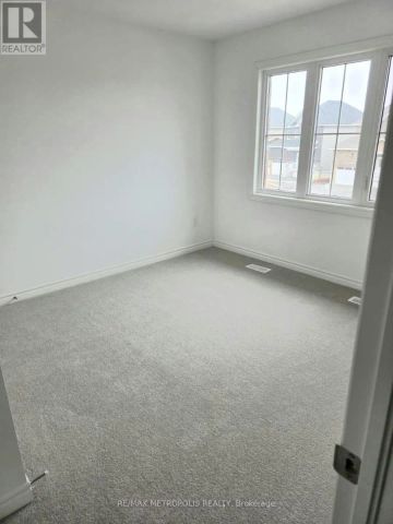 18 BRADDEN CRESCENT - Photo 2