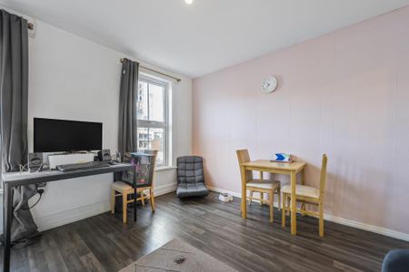 2 bedroom maisonette to rent - Photo 3