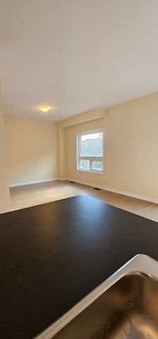 For Lease - 11 Revol Road, Penetanguishene, Ontario - Photo 4