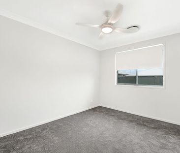 BRAND NEW MODERN 4 BEDROOM HOME - Photo 6