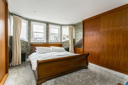 4 bedroom terraced house to rent - Photo 3