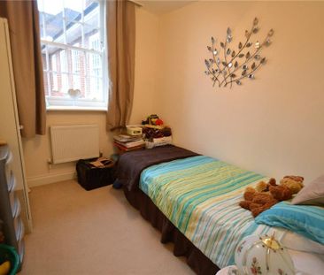 3 bedroom apartment to rent - Photo 4