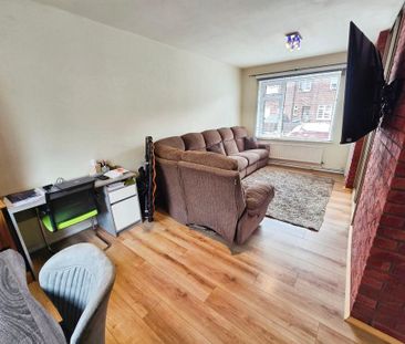 3 bedroom terraced house to rent - Photo 6