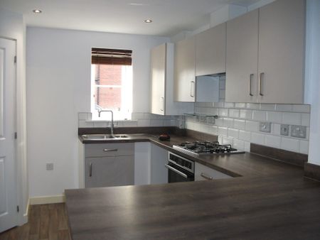 Marler Close, Great Yarmouth, Bradwell - Photo 3