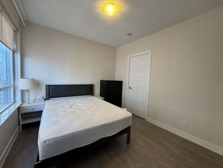 For Lease - 28 Linden Street Unit# 2004, Toronto, Ontario - Photo 4