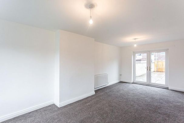 3 bedroom semi-detached house to rent - Photo 1