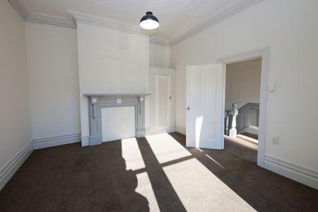 Spacious 4-Bedroom Flat in Prime City Centre Location – Dunedin, 9016 - Photo 2