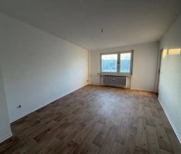 Frisch renovierte 2-Zimmer-Wohnung mit Balkon in der Viersener Inne... - Photo 1