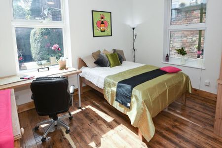 5 bedroom flat to rent - Photo 2