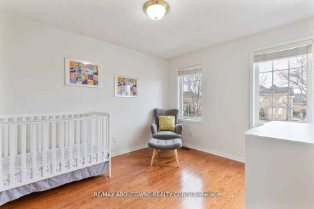 Detached Home For Lease | W9245835 - Photo 4