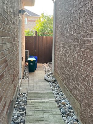 For Lease - 1105 Field Drive Unit# Lower, Milton, Ontario - Photo 1