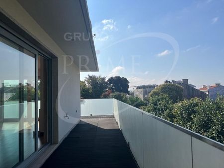 Luxury Apartment for rent in Serralves, Porto, Distrito do Porto - Photo 4