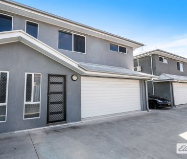 Convenient Living with Private Courtyard - Photo 5