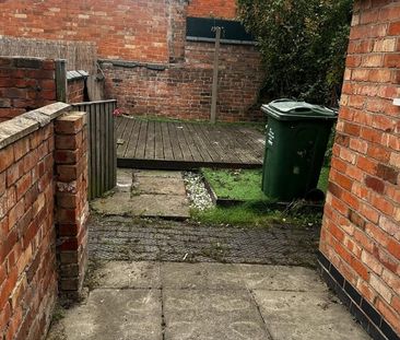 3 bedroom terraced house to rent - Photo 4