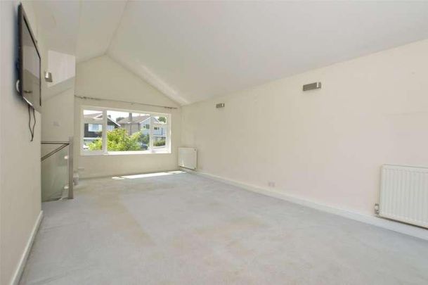 Coniston Way, Reigate, RH2 - Photo 1