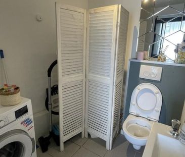 Location Appartement 2 pièces Meublé 81m² VILLENAVE D ORNON 33140 - Photo 6