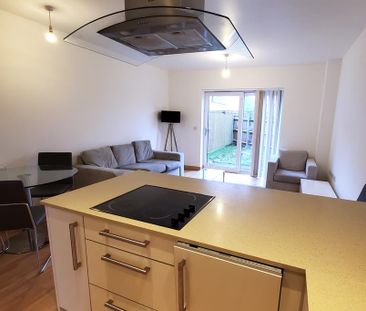 2 bedroom semi-detached house to rent - Photo 2