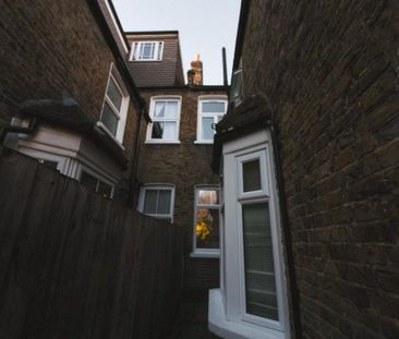 5 bedroom flat share to rent - Photo 3