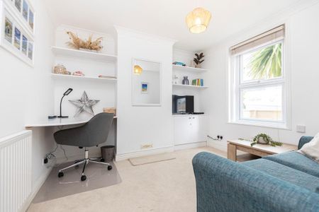 2 bedroom semi-detached house to rent - Photo 3