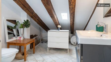 1-bedroom apartment for rent in Embajadores, perfect for professionals and students - Foto 5