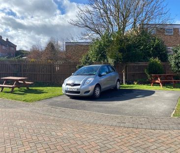 2 bedroom Flat To Let - Photo 3