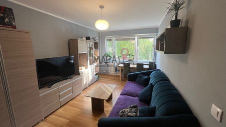 Ładne Mieszkanie 3pok., balkon os. Kaliny - Zdjęcie 2