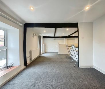 2 bedroom Apartment to let - Photo 2