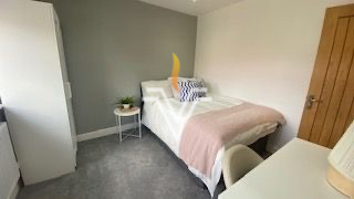 4 bedroom terraced house to rent - Photo 5