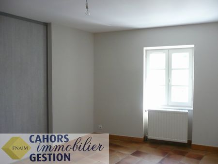 Location Appartement 2 pièces 51m² CAHORS 46000 - Photo 2