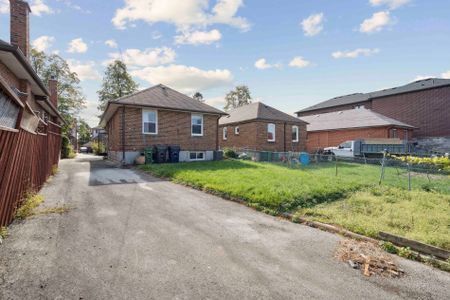 For Lease - 542 Glen Park Avenue Unit# Lower, Toronto, Ontario - Photo 3