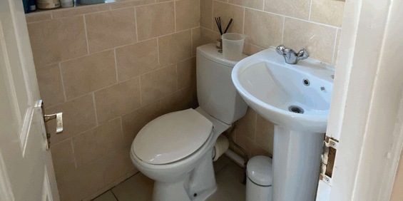 A Lovely Share in Cowley Room 2 - Photo 3