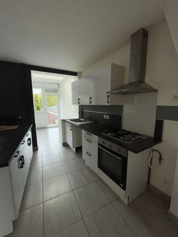 Location Maison 4 pièces 84m² LAMBERSART 59130 - Photo 3