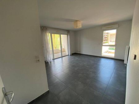 Location appartement récent 3 pièces 64.5 m² à Juvignac (34990) - Photo 2