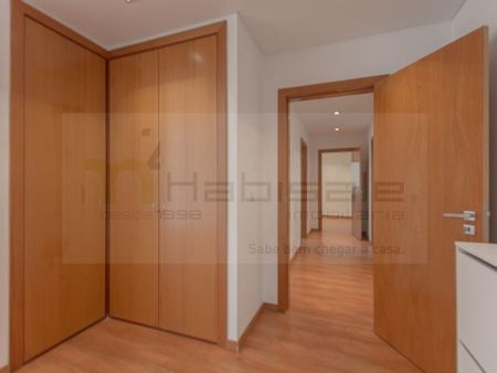 3 room luxury Flat for rent in Colinas do Cruzeiro, Odivelas, Lisbon - Photo 4